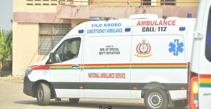 Breaking: Ambulance Driver Transporting 31 Weeks Pregnant Woman Attacked And Shot In The Head By Robbers In Koforidua.